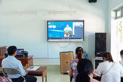 CBGV-NV nhà trường tham gia tập huấn ” Chuyển đổi số” do SGD tổ chức.